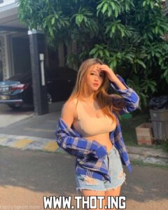 Anastasyakh Curvy Body Brown Eyes Huge Breasts Small Ass