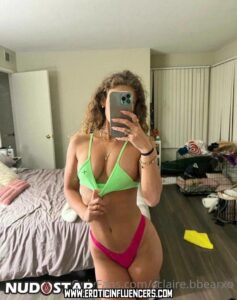 Claire Stone Female Instagram Athletic Body Brown Hair