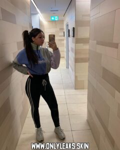 Anna Paull Brunette Influencer Big Big Tits Huge Ass