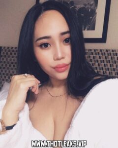 Stella Luove Influencer Big Tits Asian Brown Eyes Asian Tits