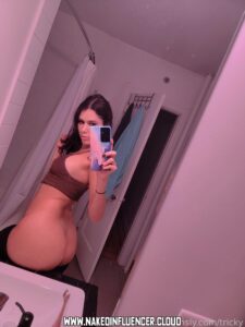 Ms Tricky Brown Hair Fansly Ass Influencer Curvy Body